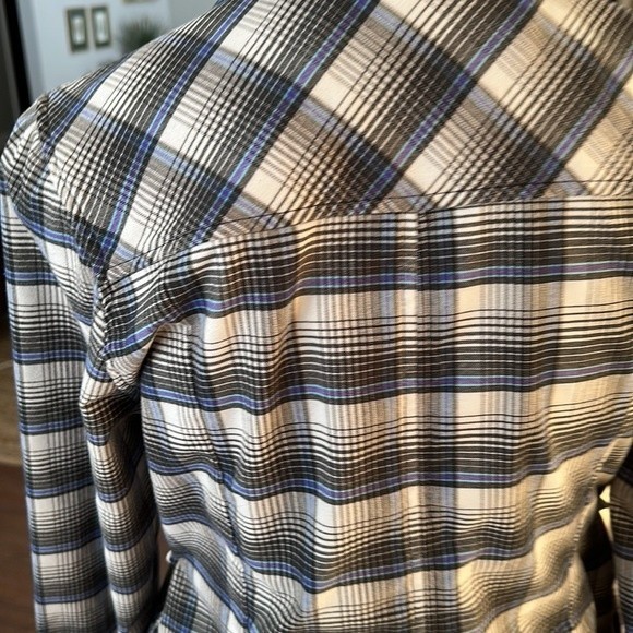 Burton plaid polyester, long sleeve shirt with snap buttons, pockets, size small - Picture 5 of 5